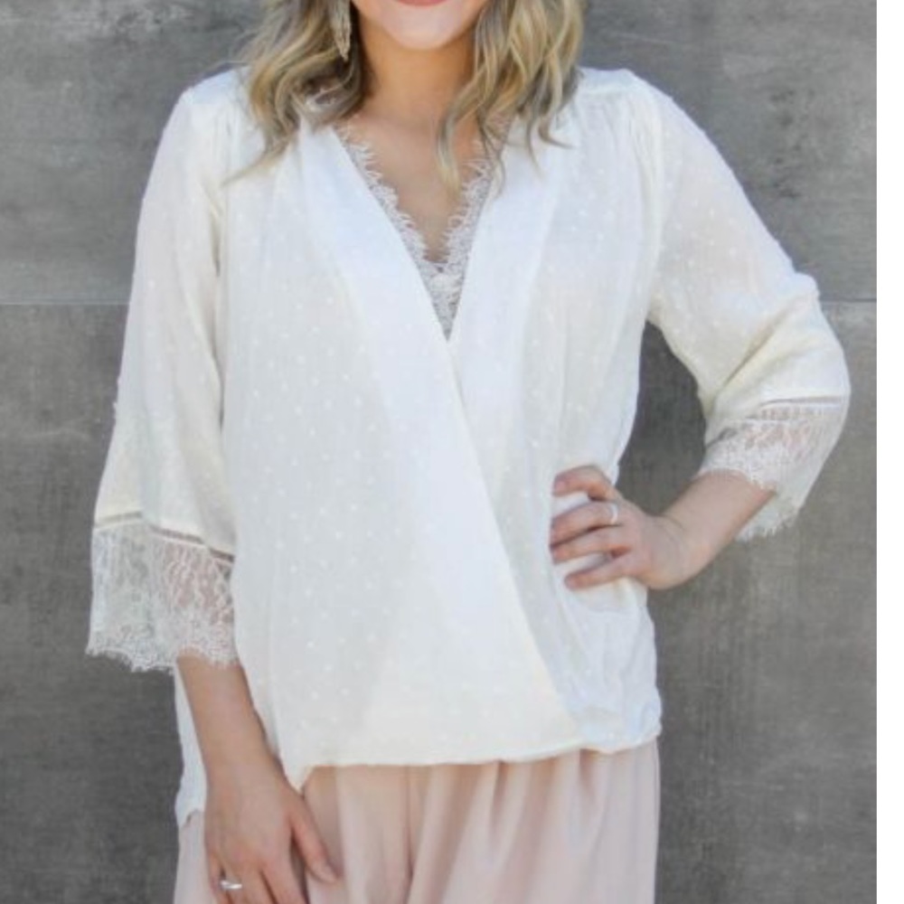Umgee Ivory top Size Small